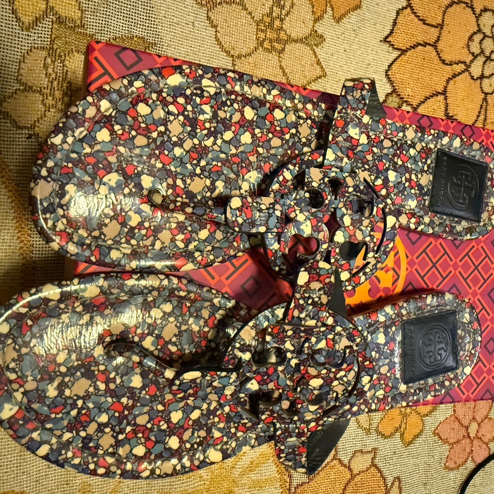 Tory Burch Red and Blue Printed Miller Sandals Box Label - Picture 5 of 6